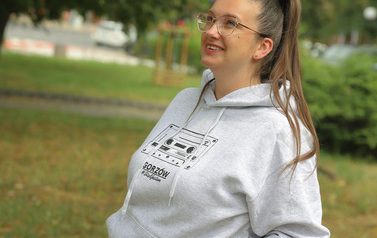 bluza szara z kasetą