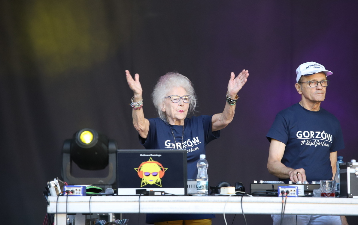 Zdjęcie do DJ Wika porwała senior&oacute;w do tańca! 
