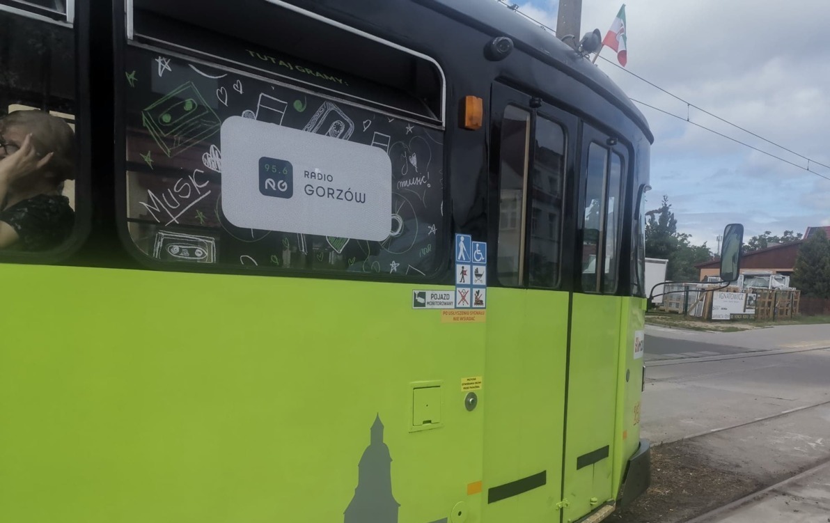 Zdjęcie do Tramwaje pełne radiowych dźwięk&oacute;w