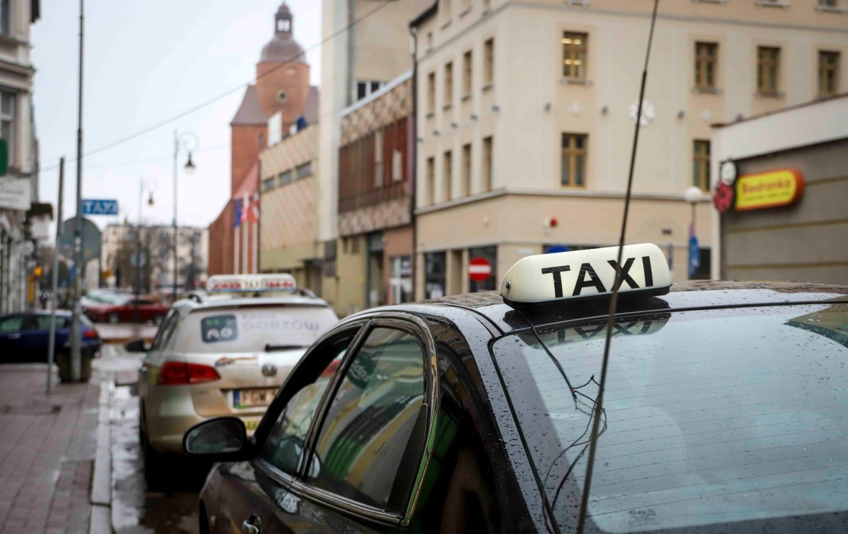 Zdjęcie do Licencje taks&oacute;wkarskie stracą ważność
