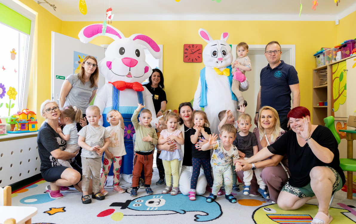 Zdjęcie do Wielkanocny Zając odwiedził dzieci