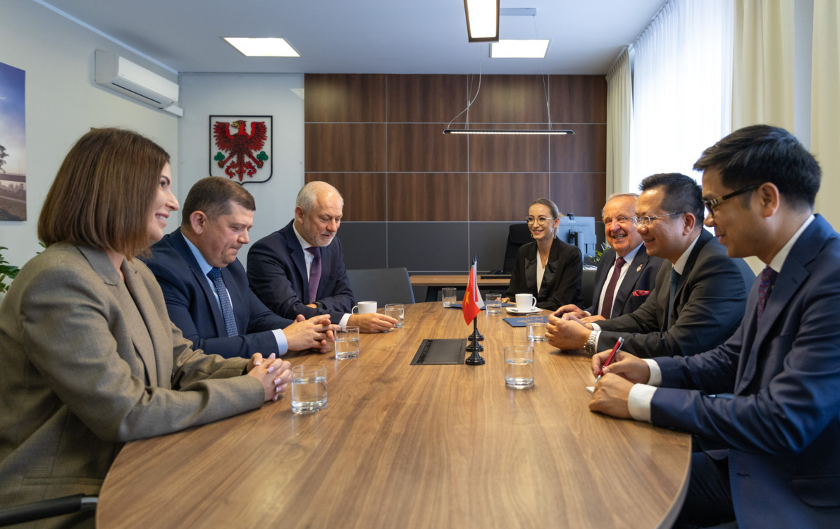 Zdjęcie do Wizyta ambasadora Wietnamu