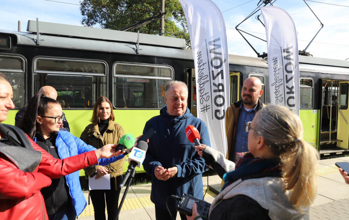 Zdjęcie do Miasto testuje minibusy