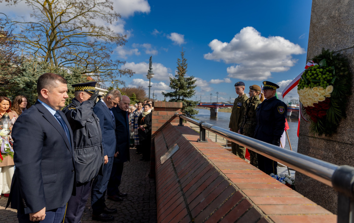 Zdjęcie do Hołd pionierom miasta