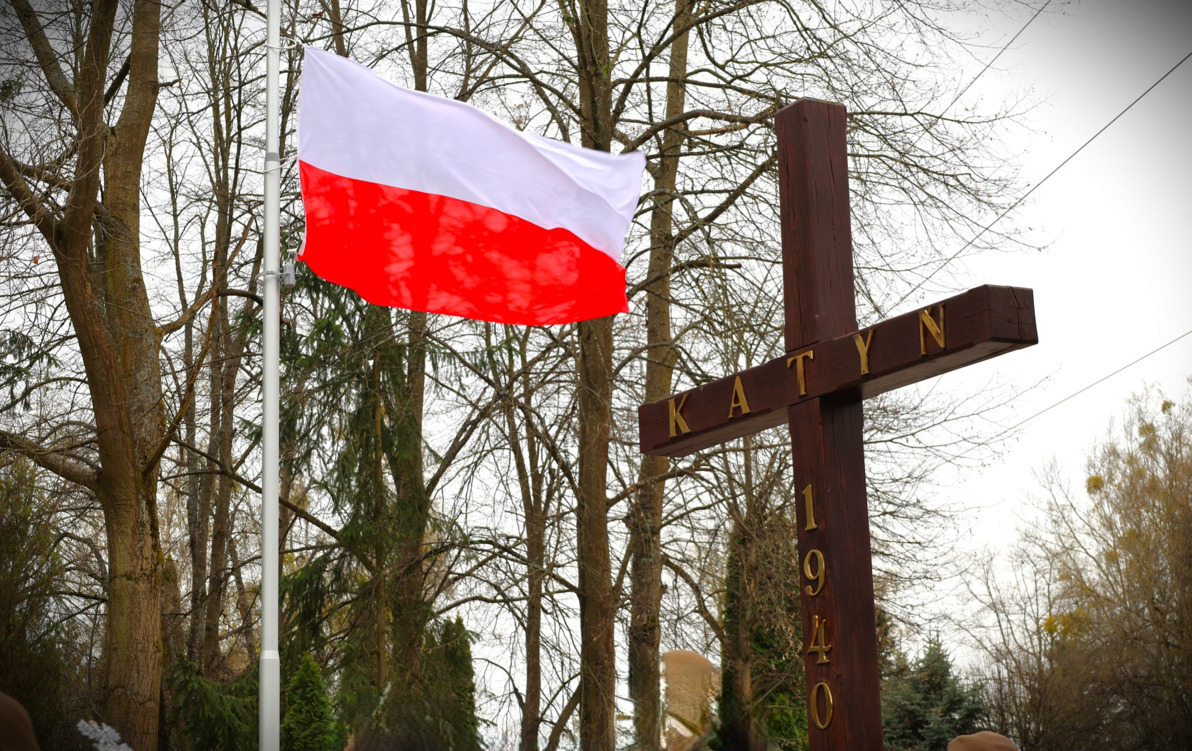Zdjęcie do Pamięć o ofiarach Zbrodni Katyńskej