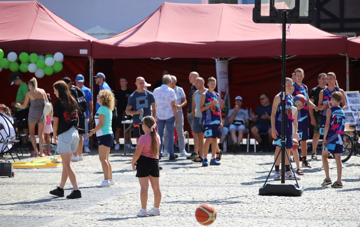 Zdjęcie do Stary Rynek opanują sportowcy