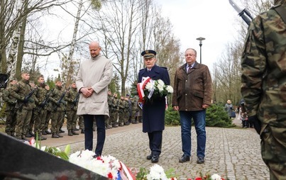 Zdjęcie do Upamiętnili ofiary zbrodni katyńskiej