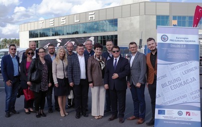 Zdjęcie do Prezydent W&oacute;jcicki w gigafabryce Tesli 