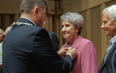 Zdjęcie do 63 pary jubilat&oacute;w