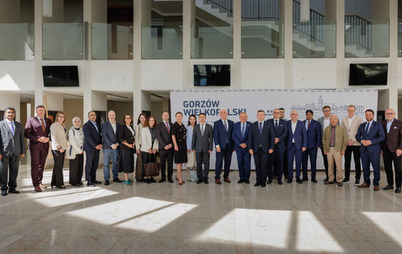 Zdjęcie do Potencjał inwestycyjny Gorzowa zaprezentowany delegacjom ambasad 