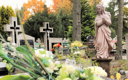 Zdjęcie do Szukasz grobu bliskiej osoby? Pomogą miejskie wyszukiwarki